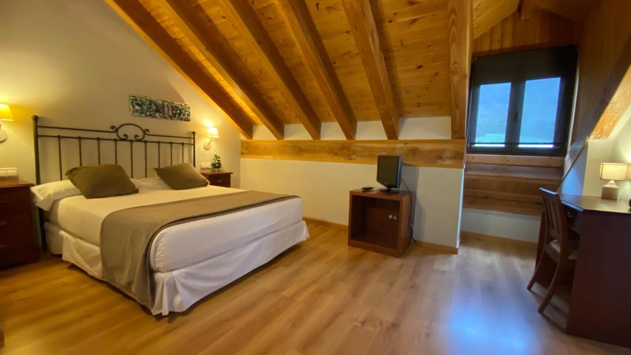 Roca Blanca Otel Espot Dış mekan fotoğraf
