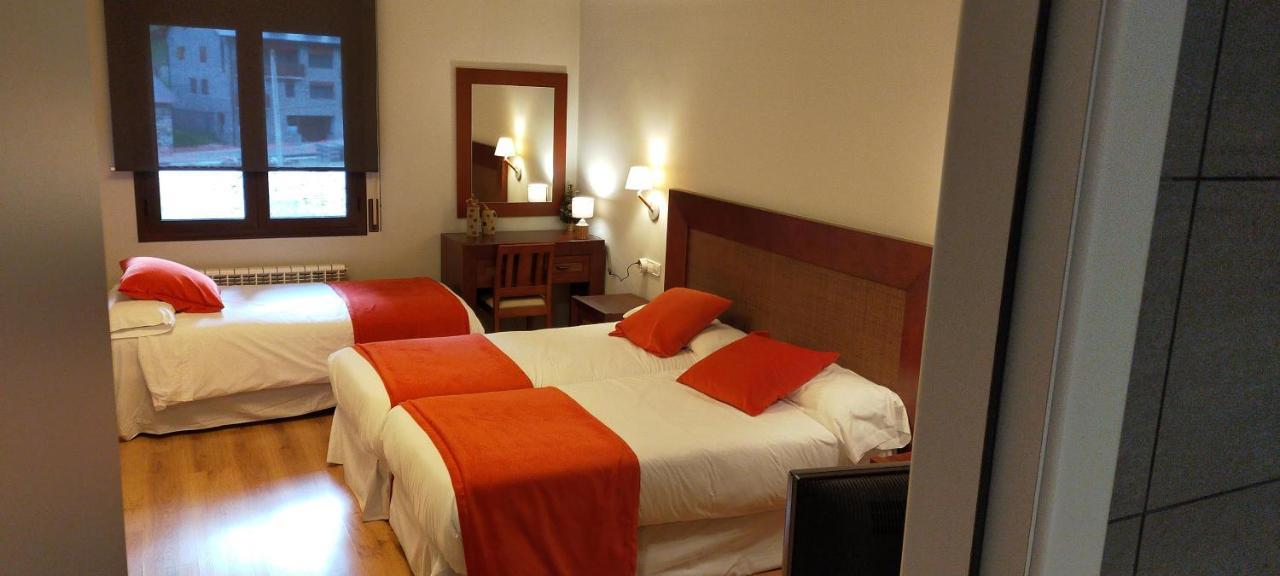 Roca Blanca Otel Espot Oda fotoğraf