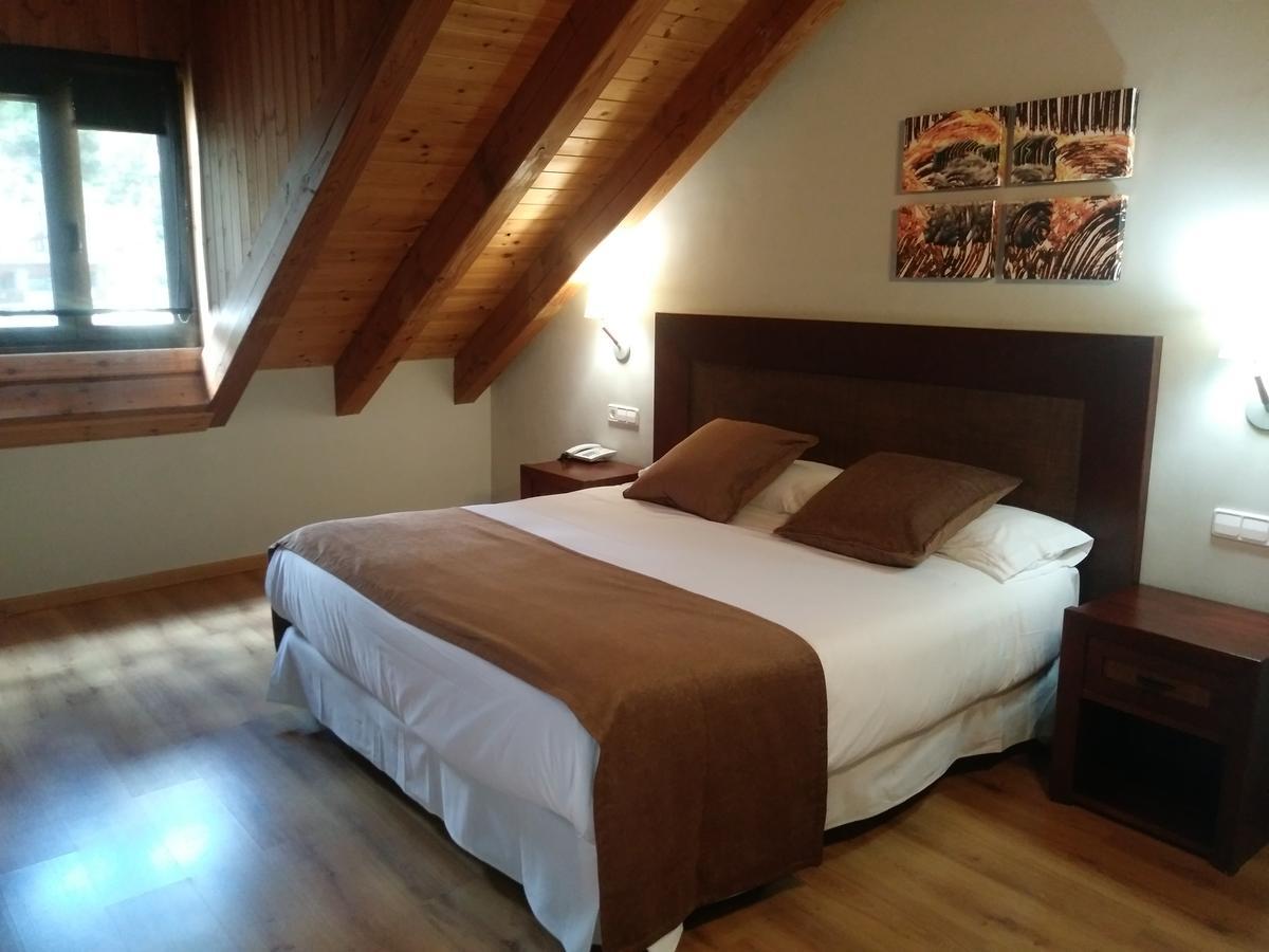 Roca Blanca Otel Espot Dış mekan fotoğraf