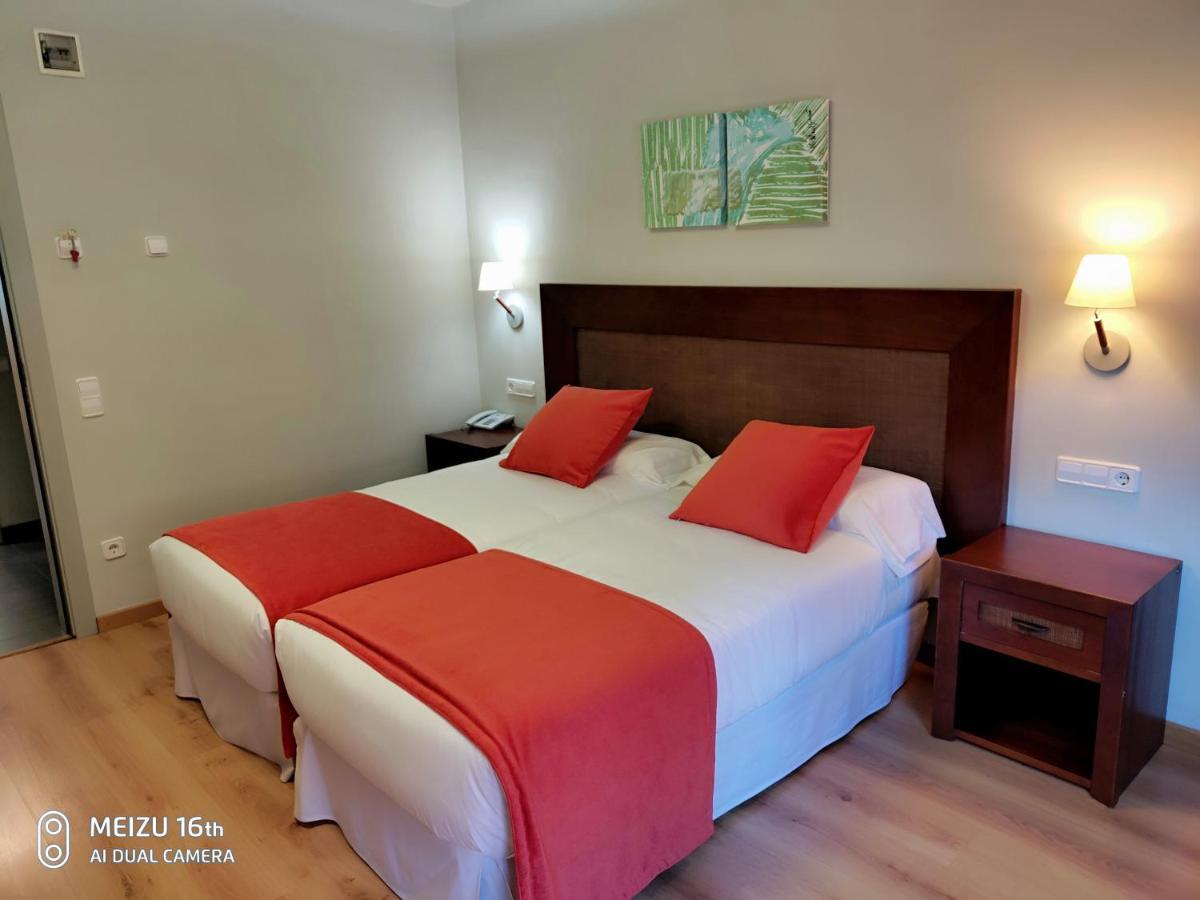 Roca Blanca Otel Espot Oda fotoğraf